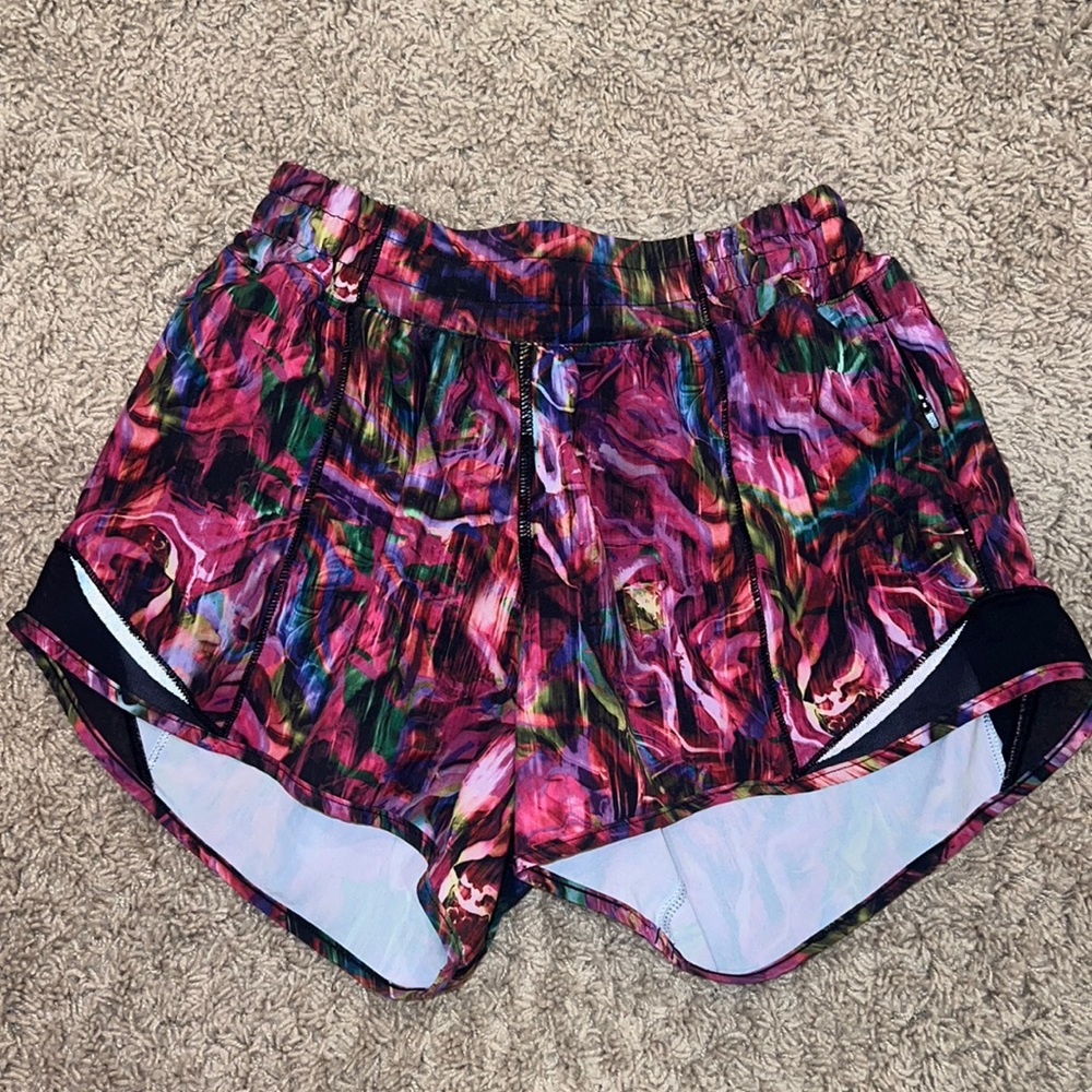 lululemon hottie hot shorts